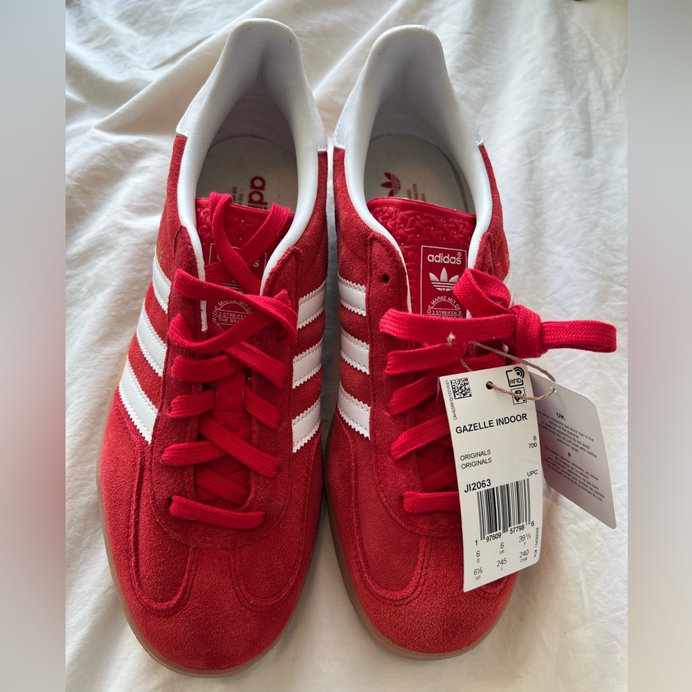 Adidas Gazelle Indoor Red and White Shoes, US 6.5 (fits like 7.5 women’s), NWT,